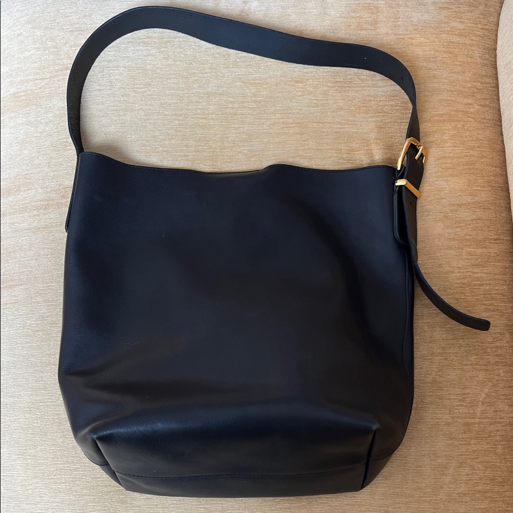 Madewell Black Essential Bucket Tote